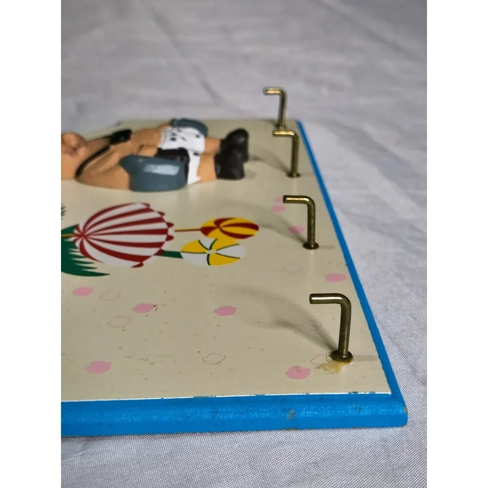 1989 Beachcombers Wooden Wall Mount For Keys Novelty Coastal Beach Guy